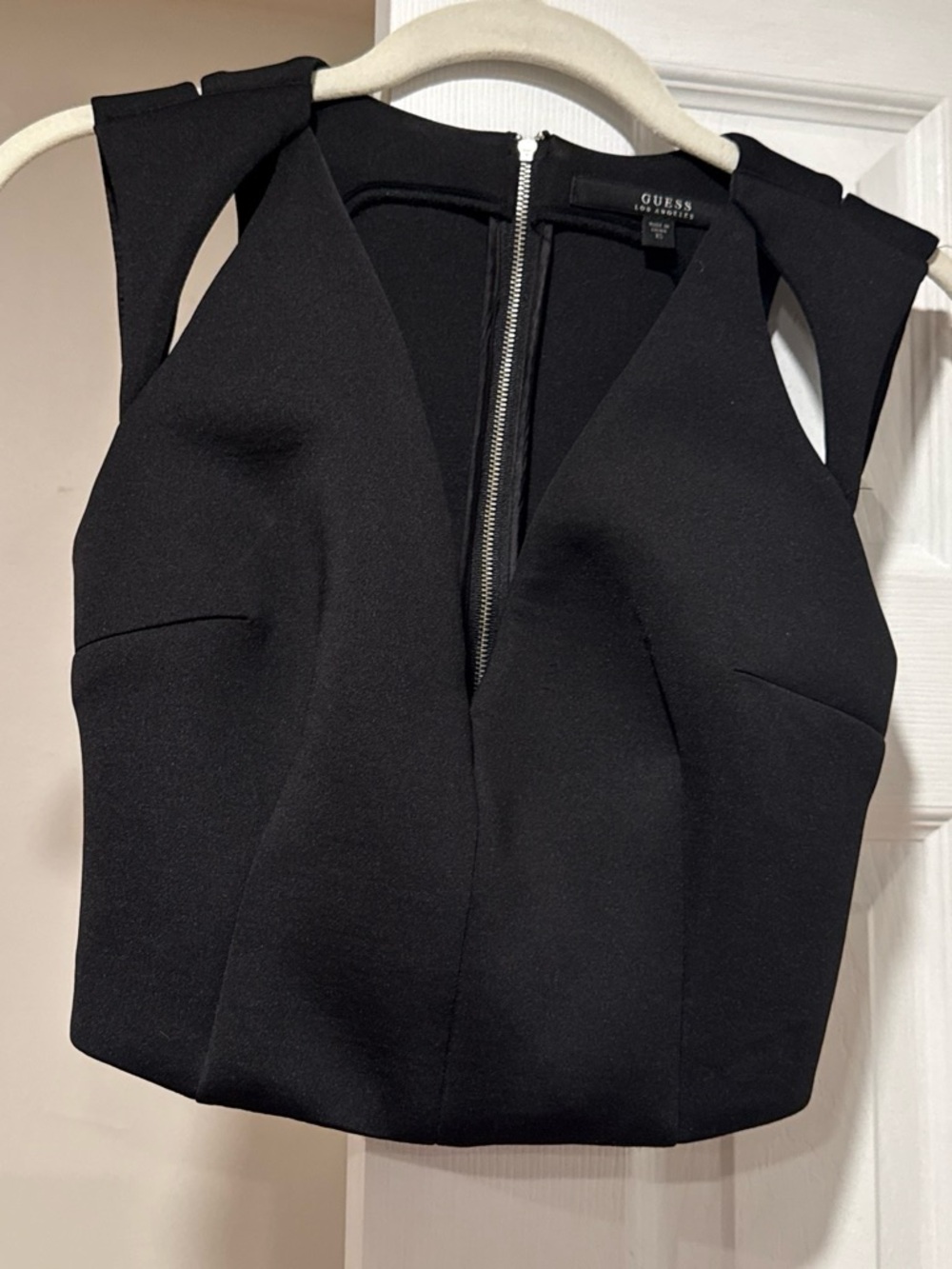 GUESS Black Structured V-Neck Crop Camisole